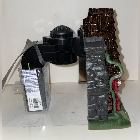 Bath & Body Works Haunted House Halloween Wallflower Plug Discontinued New - Picture 6 of 11